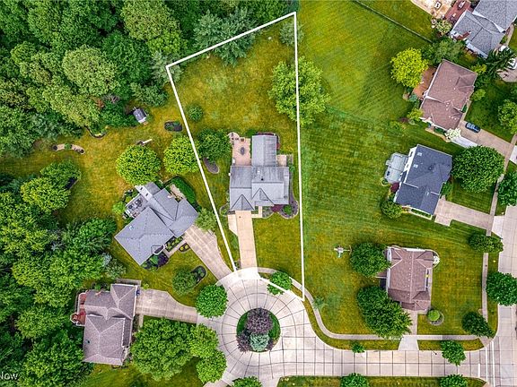 2nd image of 7650 Acorn Ct