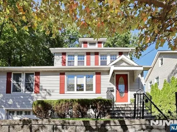 38 Windsor Road, Oradell, NJ 07649