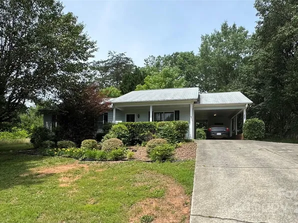 73 N Highland Ave, Granite Falls, NC 28630