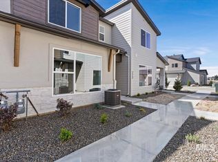 772 S Calhoun Ln, Star, ID 83669