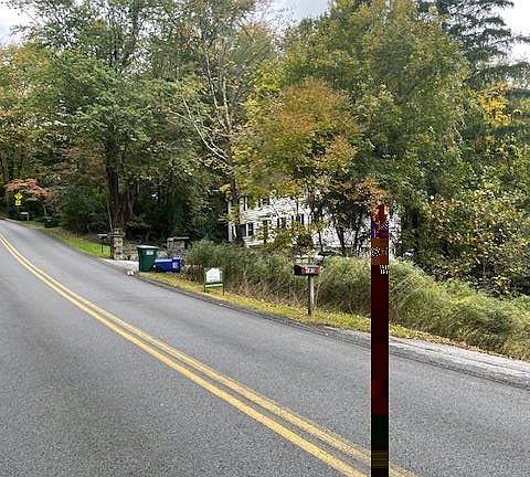 3rd image of 213 Drewville Road