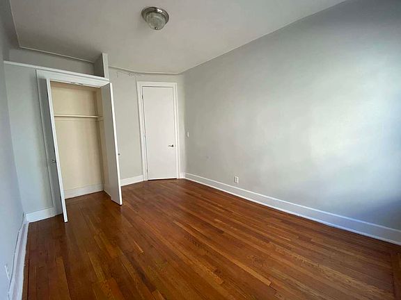 5th image of 30-10 Broadway #2J