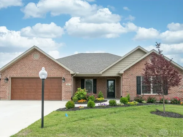 607 W Bentley Cir, Troy, OH 45373