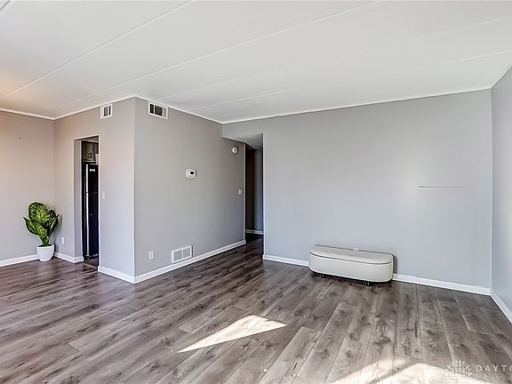 3rd image of 1024 Hidden Landing Trl APT E