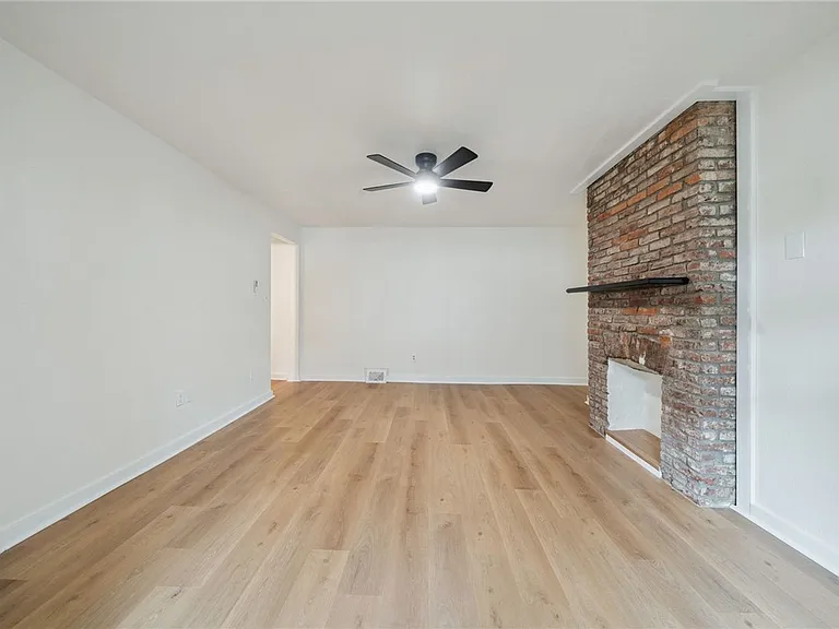 2321 Eccles St #1 — Photo 5