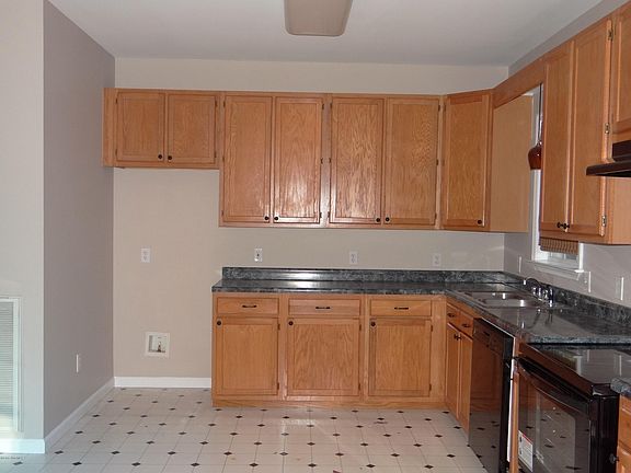 2nd image of 3 William Street