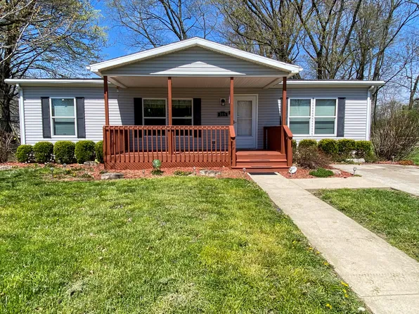 315 E Cyrus St, Farmersburg, IN 47850