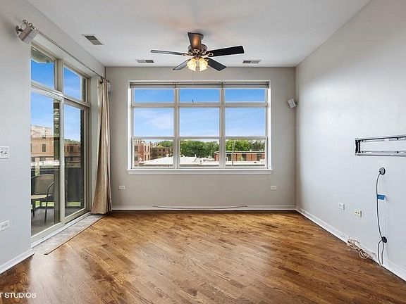 3rd image of 2935 N Clybourn Ave Unit 303