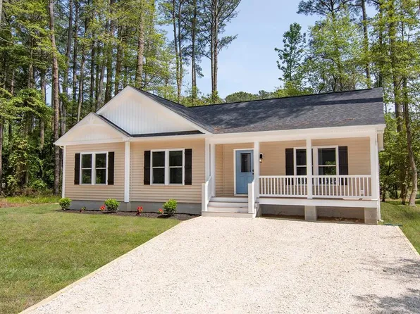 37533 Broadside Dr, Greenbackville, VA 23356