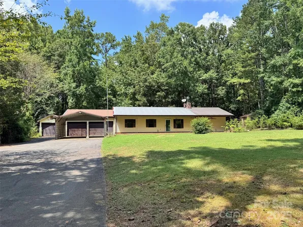 1065 Meadow Bend Dr, York, SC 29745