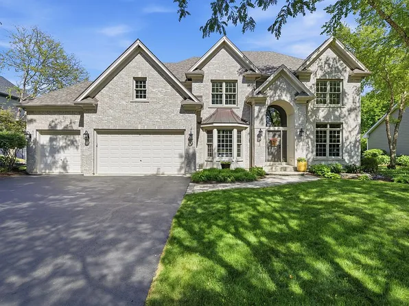 740 Fox Run Dr, Geneva, IL 60134