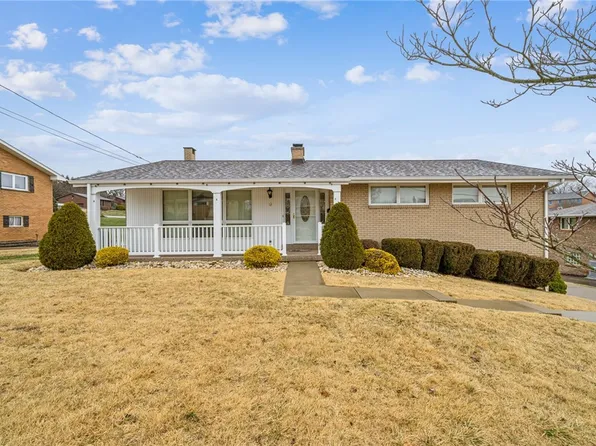 9 Dell Dr, Irwin, PA 15642