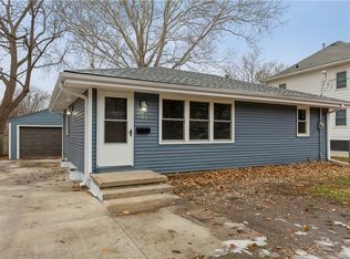 1922 E 29th St, Des Moines, IA 50317