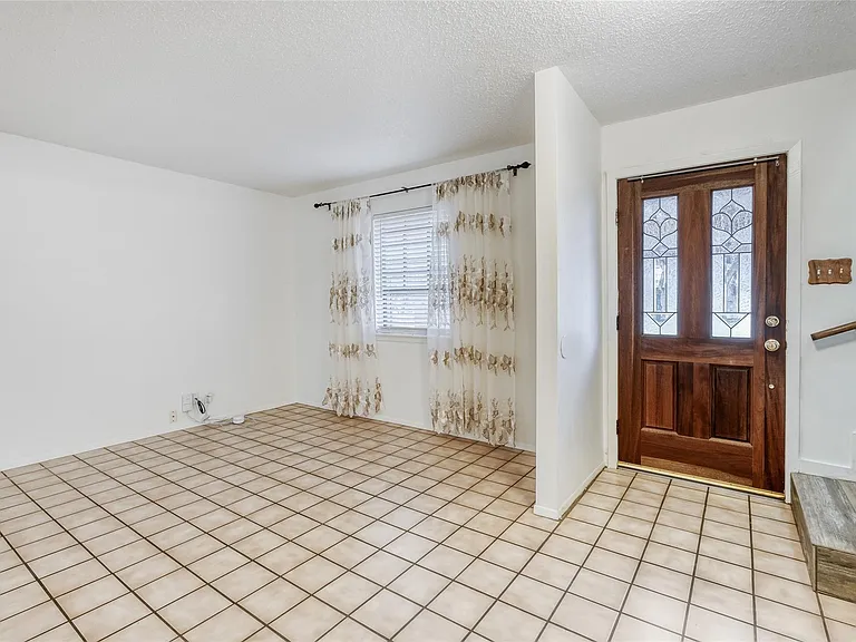 6601 Skycrest Dr — Photo 5