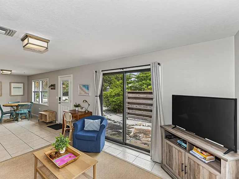 2475 Alameda Ave #B — Photo 14