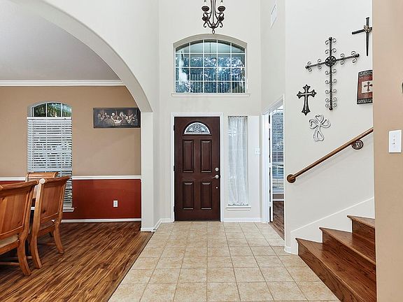 3rd image of 610 Manchester Trail Dr