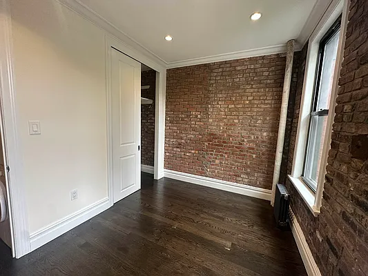 Rented by Avenues Real Estate | media 14