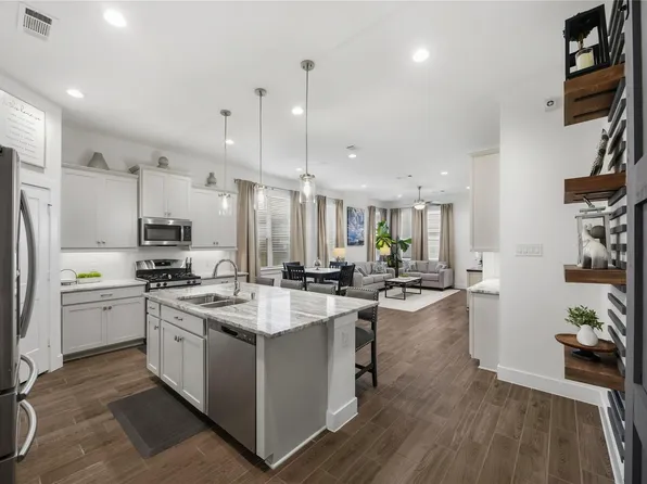 7806 Coco Verde Dr, Cypress, TX 77433