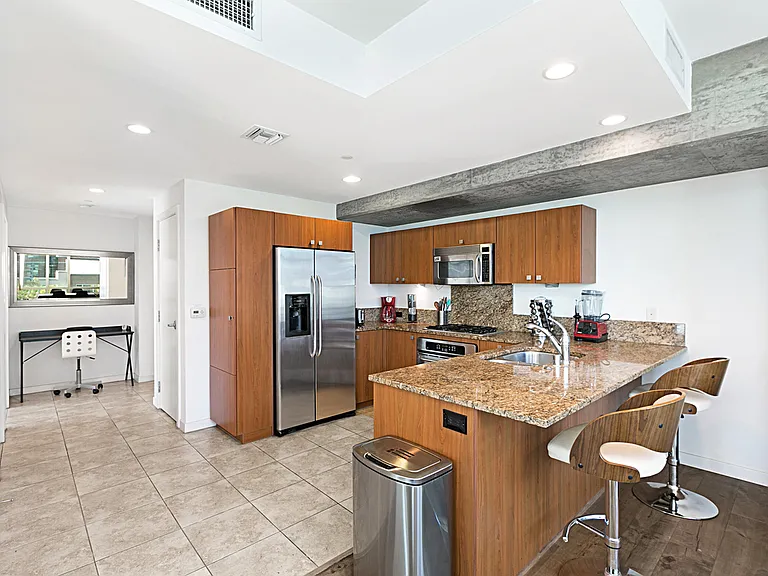 800 The Mark Ln #310 — Photo 8