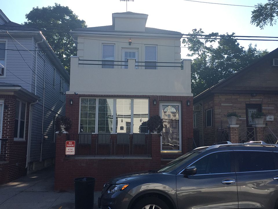 1st image of 1957 E 15th St