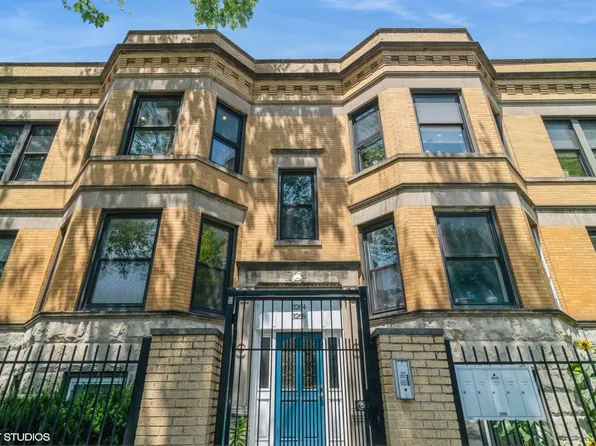 3266 W Wrightwood Ave Unit 2, Chicago, IL 60647