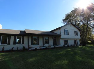 689 Bay Point Dr, Gallatin, TN 37066