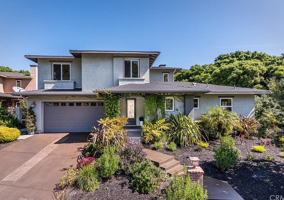 1st image of 1074 Isabella Way