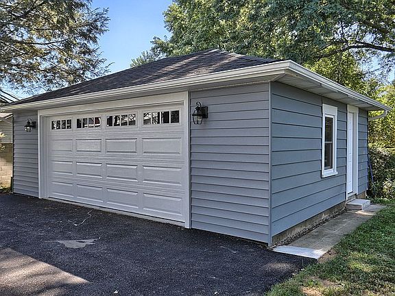 4th image of 50 Delp Rd