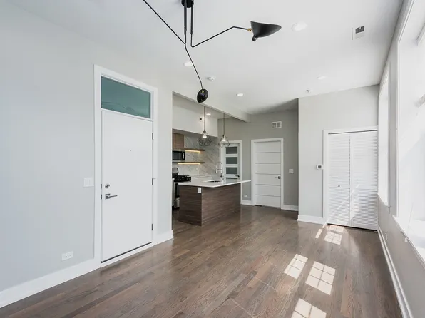 2450 W Chicago Ave #3F, Chicago, IL 60622