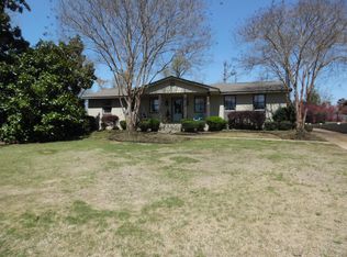 1010 Valley Rd, Tupelo, MS 38804