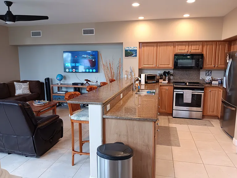 Alii Dr — Photo 3