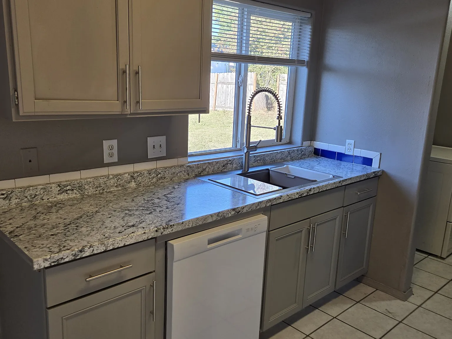 3 bed, $1,999 — Photo 4