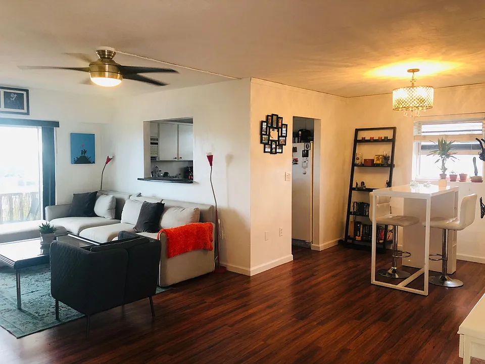 7620 Carlyle Ave #501