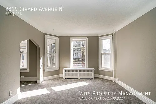 2819 Girard Ave N Photo 1