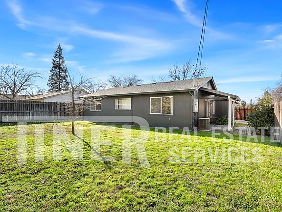 4th image of 5704 Parkoaks Dr