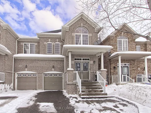 506 Foxcroft Blvd, Newmarket, ON L3X 3L6