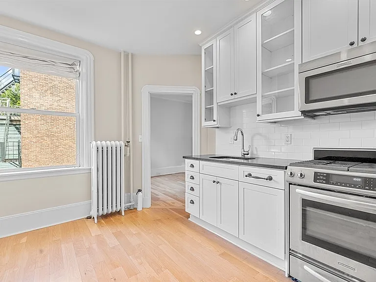 132 Myrtle St #2 — Photo 9