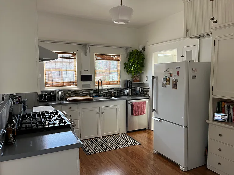 1514 Pine St — Photo 17