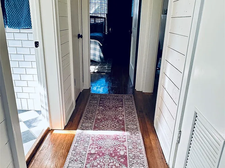4811 Shoalwood Ave #B — Photo 5