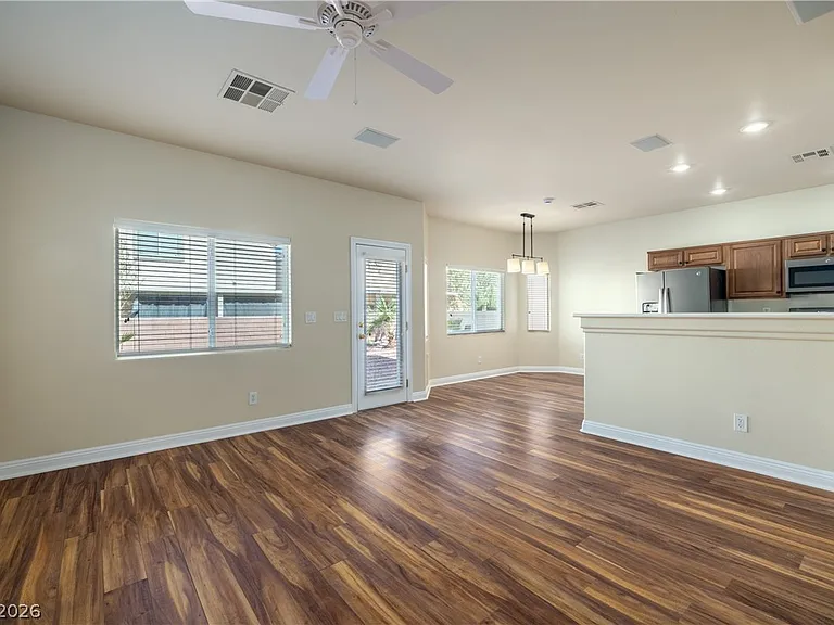 1726 Little Crow Ave — Photo 7