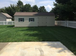 936 Lincoln Heights Ave, Ephrata, PA 17522