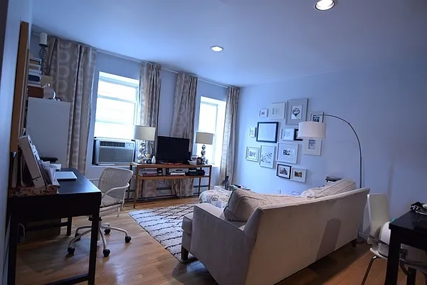 Rented by Keller Williams NYC | media 8