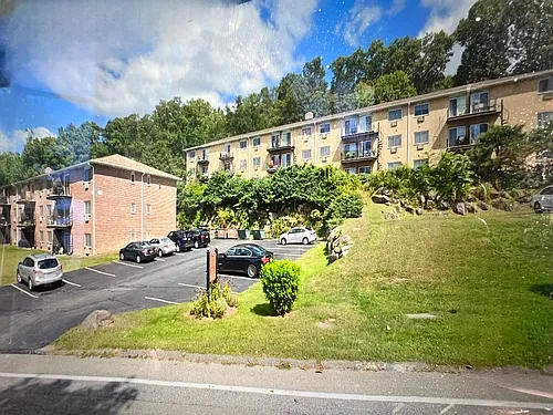26-31 Scenic Drive Photo 1