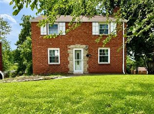 5251 Fieldcrest Dr, Pittsburgh, PA 15236