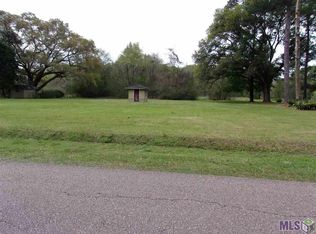 39111 James Dr, Prairieville, LA 70769