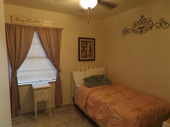 4th image of 2615 Sleepy Glade St