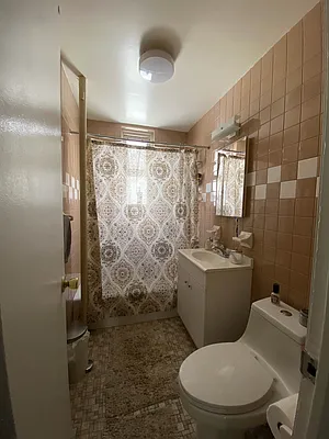 Rented by Irene Mihalios, LREB | media 19