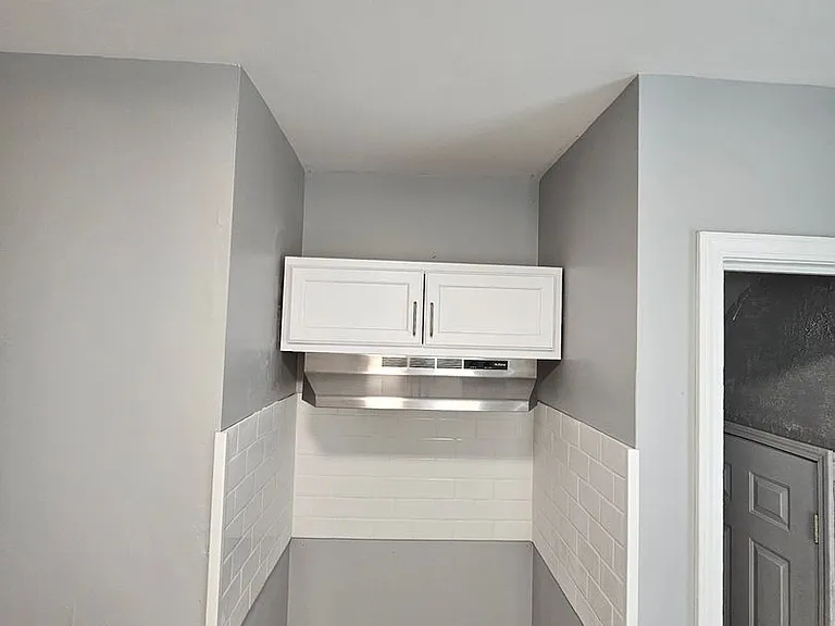 4196 Buckingham Elite Ave — Photo 8