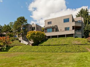 5858 SW Riveridge Ln APT 28, Portland, OR 97239