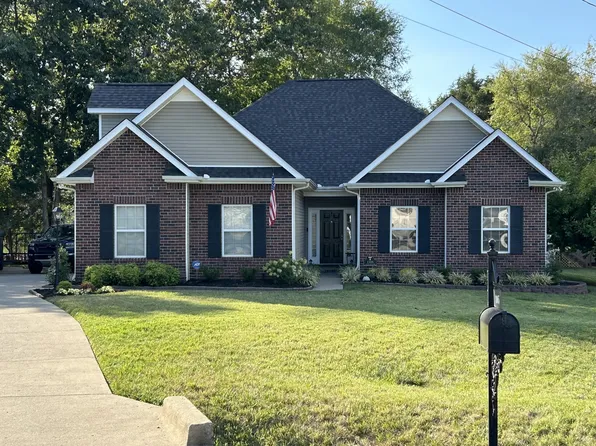 1105 Sunnycrest Ct, Murfreesboro, TN 37129
